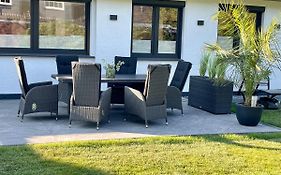 Neu! Wellnesshome Fontaneweg Sauna, Terasse, Garten Erstbezug Juli 2022